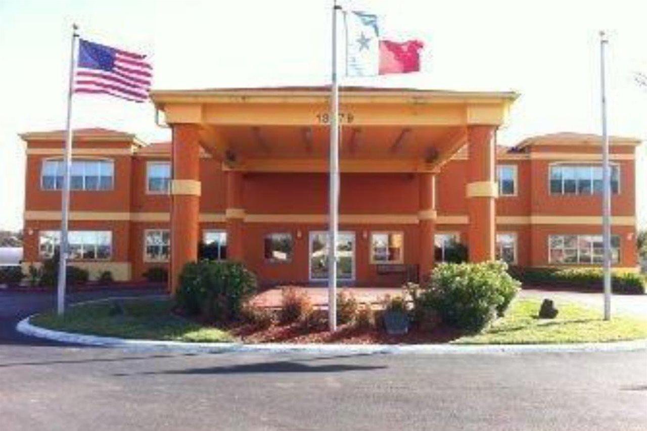 Quality Inn & Suites I-10 Near Fiesta Texas San Antonio Esterno foto